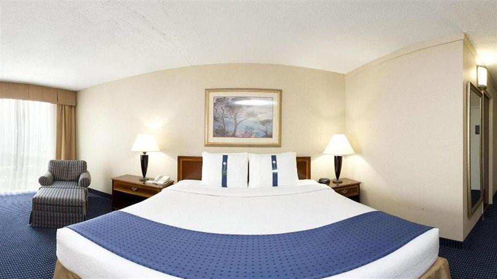 Akron-west By Ihg Hotel Montrose