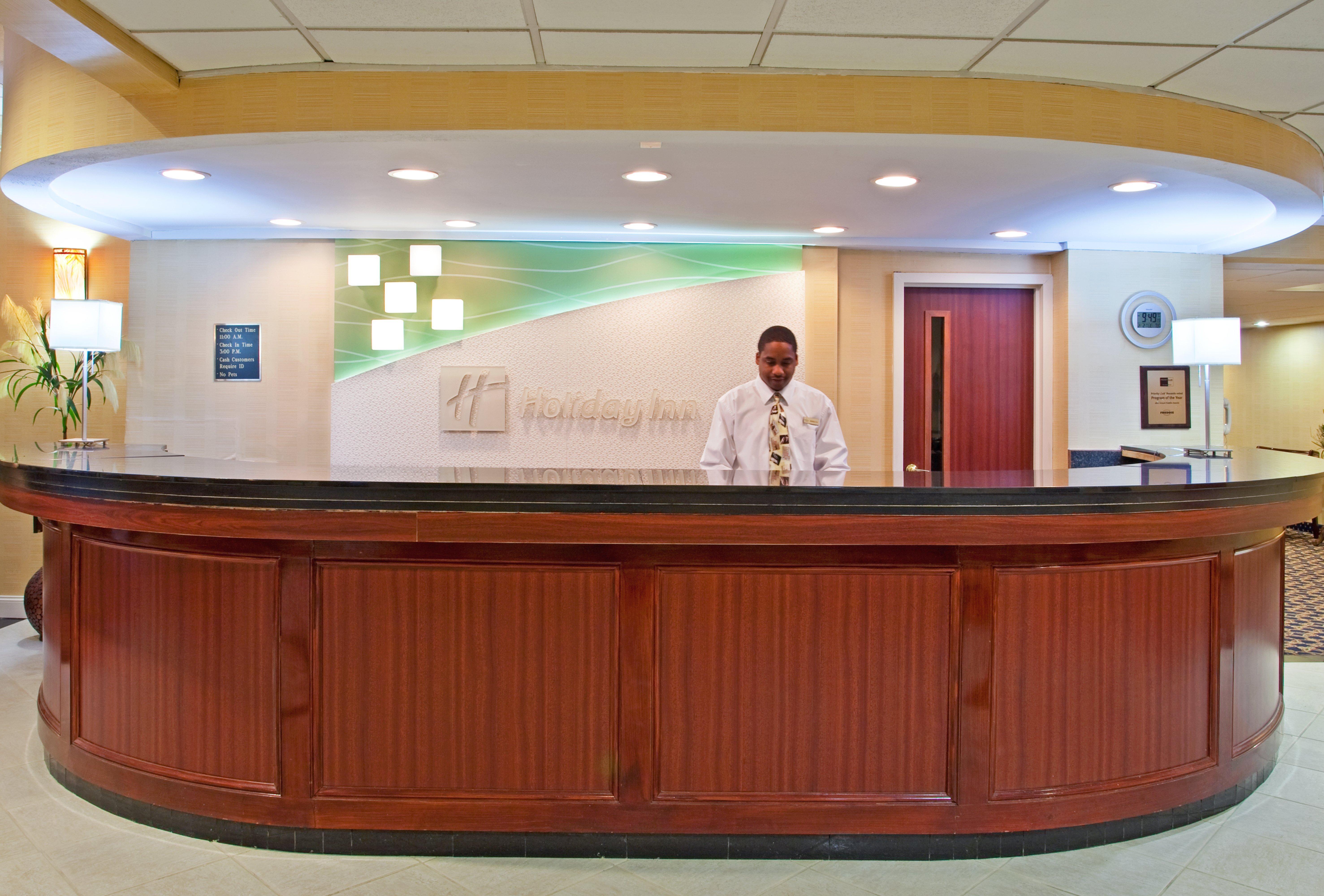 Akron-west By Ihg 3*