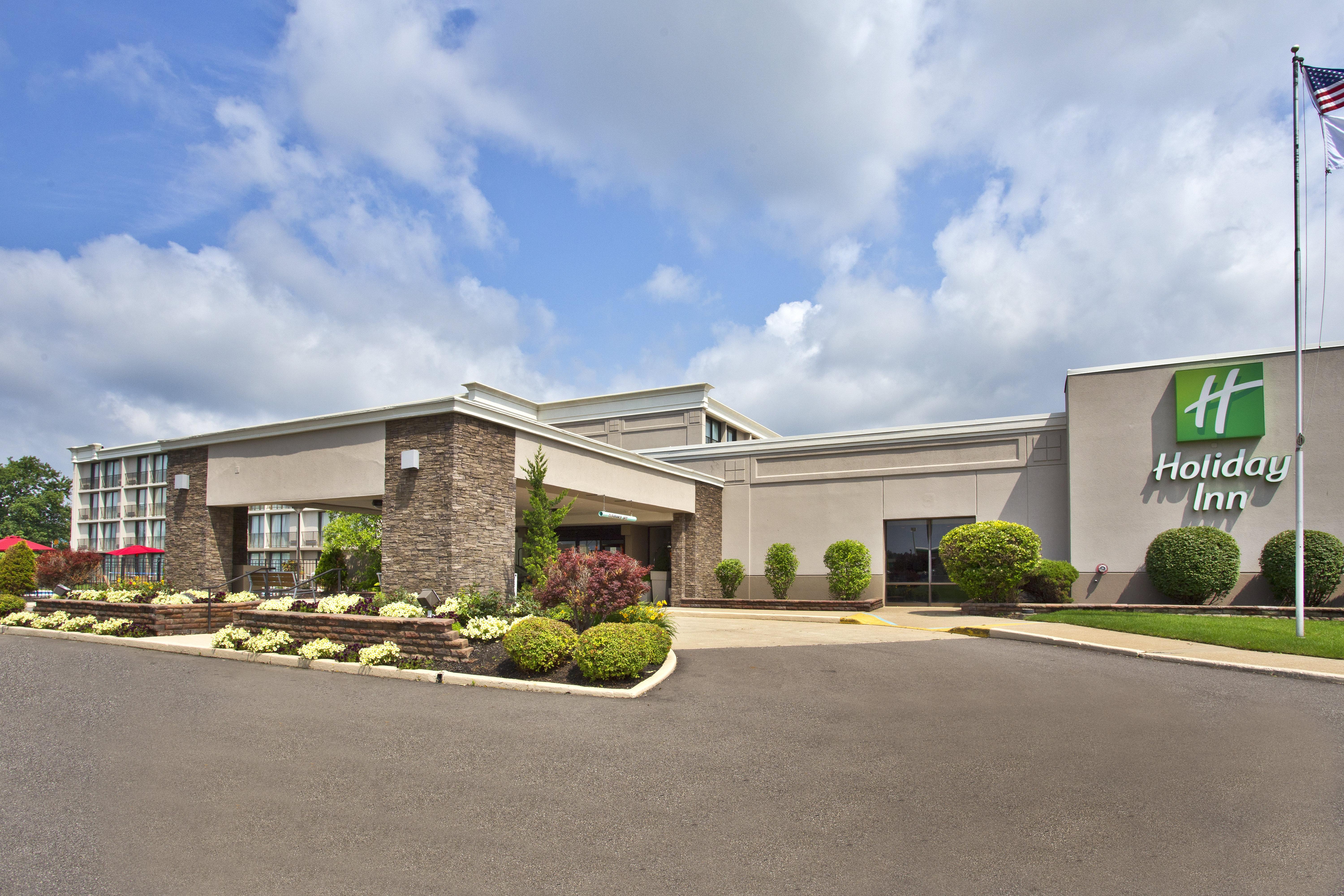 Hotel Akron-west By Ihg Montrose