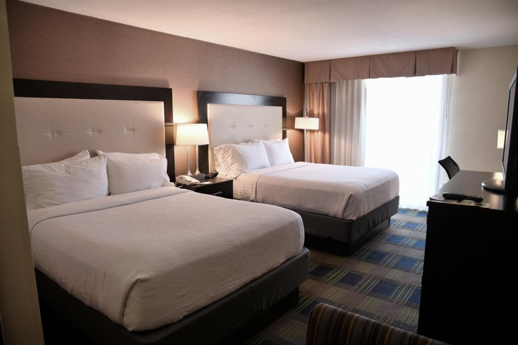 Akron-west By Ihg 3*
