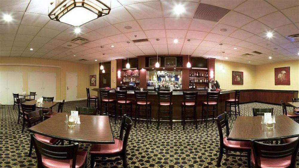 Akron-west By Ihg 3*